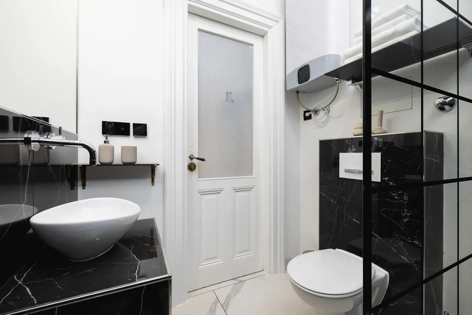 2 Bedroom Apartment - Sereno Fenn'A 5 Street Krakow Poland